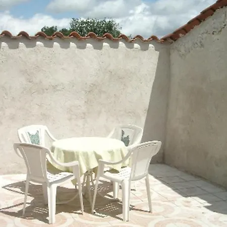Rustique Avec Terrasse Et Grand Jardin, Calme Absolu, Animaux Acceptes, Ideal Pour Se Ressourcer. - Fr-1-496-47 Apartment